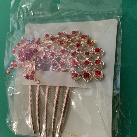 New in package hair comb 3 1/2” - Picture 2 of 5